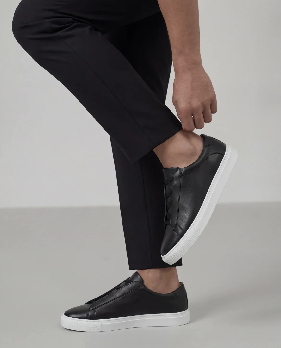 Arveilo Leather Sneakers - Image 3