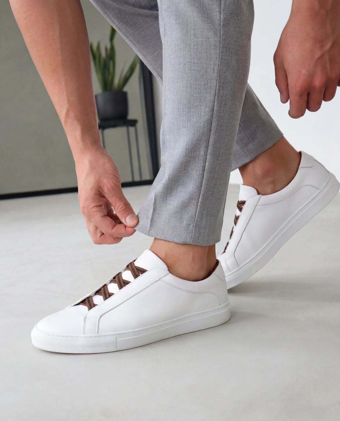 Arveilo Leather Sneakers - Image 5