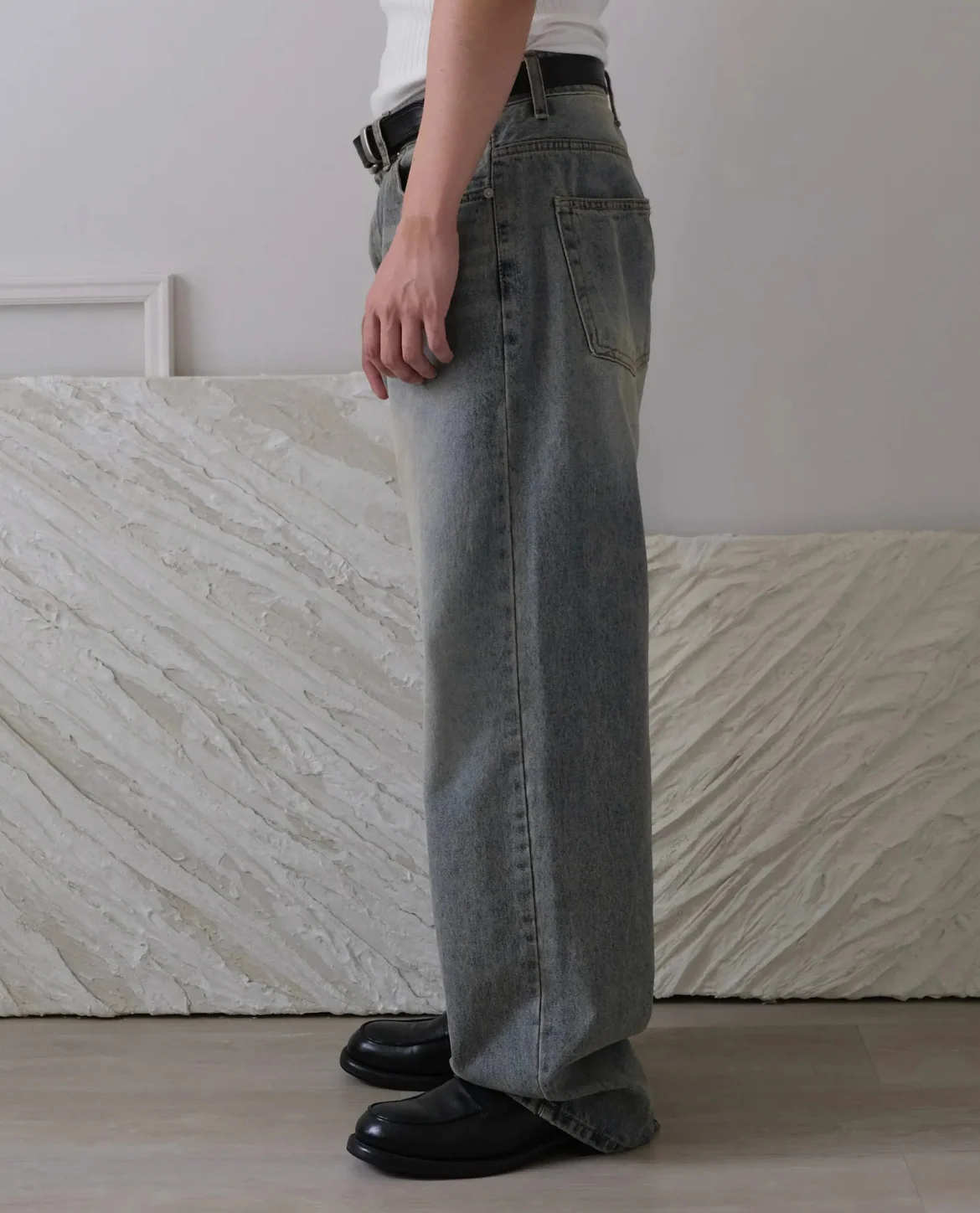 Catania Dust Wash Straight-Leg Jeans - Image 4