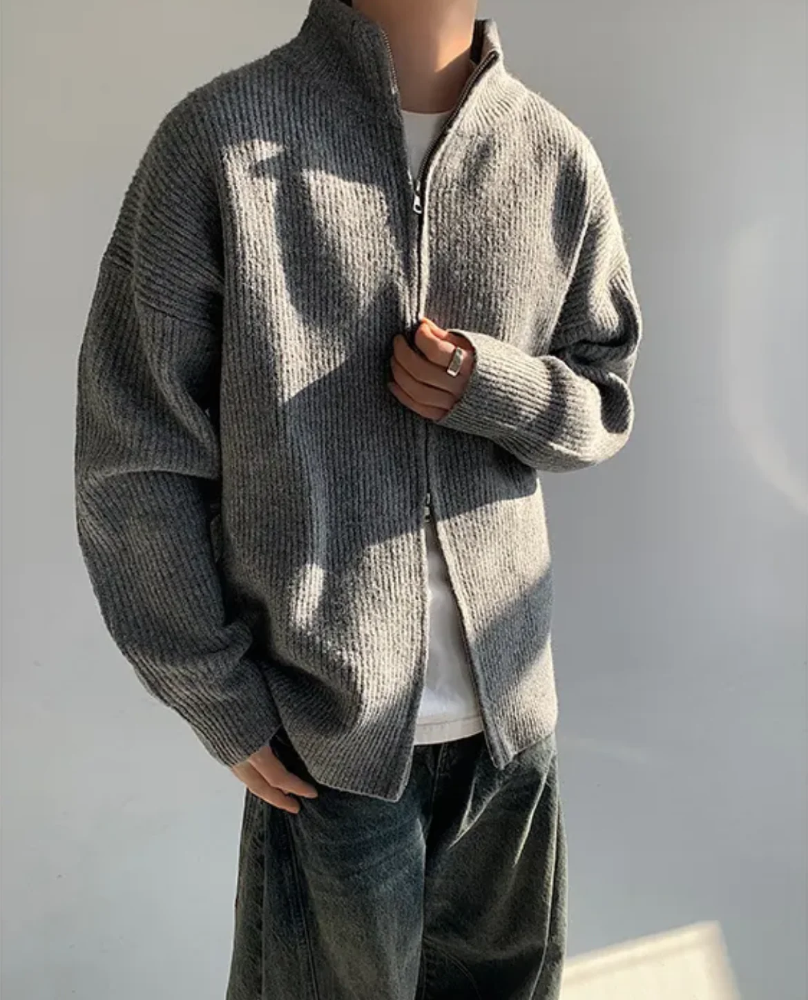 Corvin Ribbed Zip Cardigan - Image 8