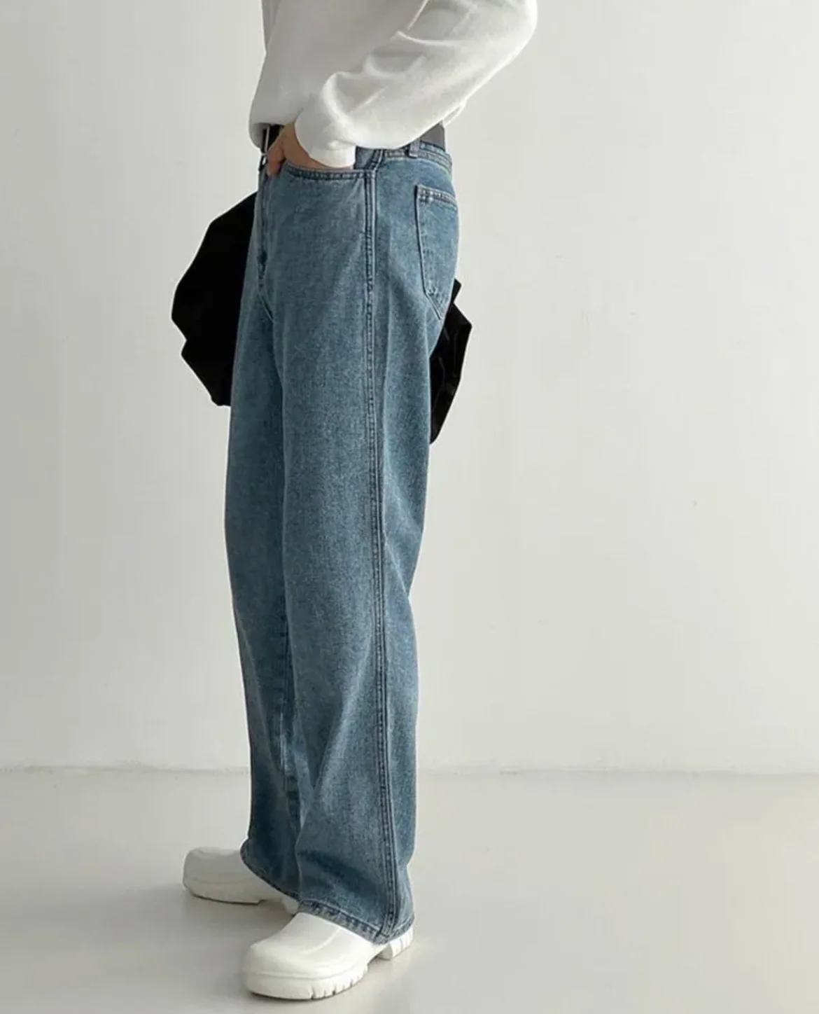 The Milano Loose fit Jeans - Image 3
