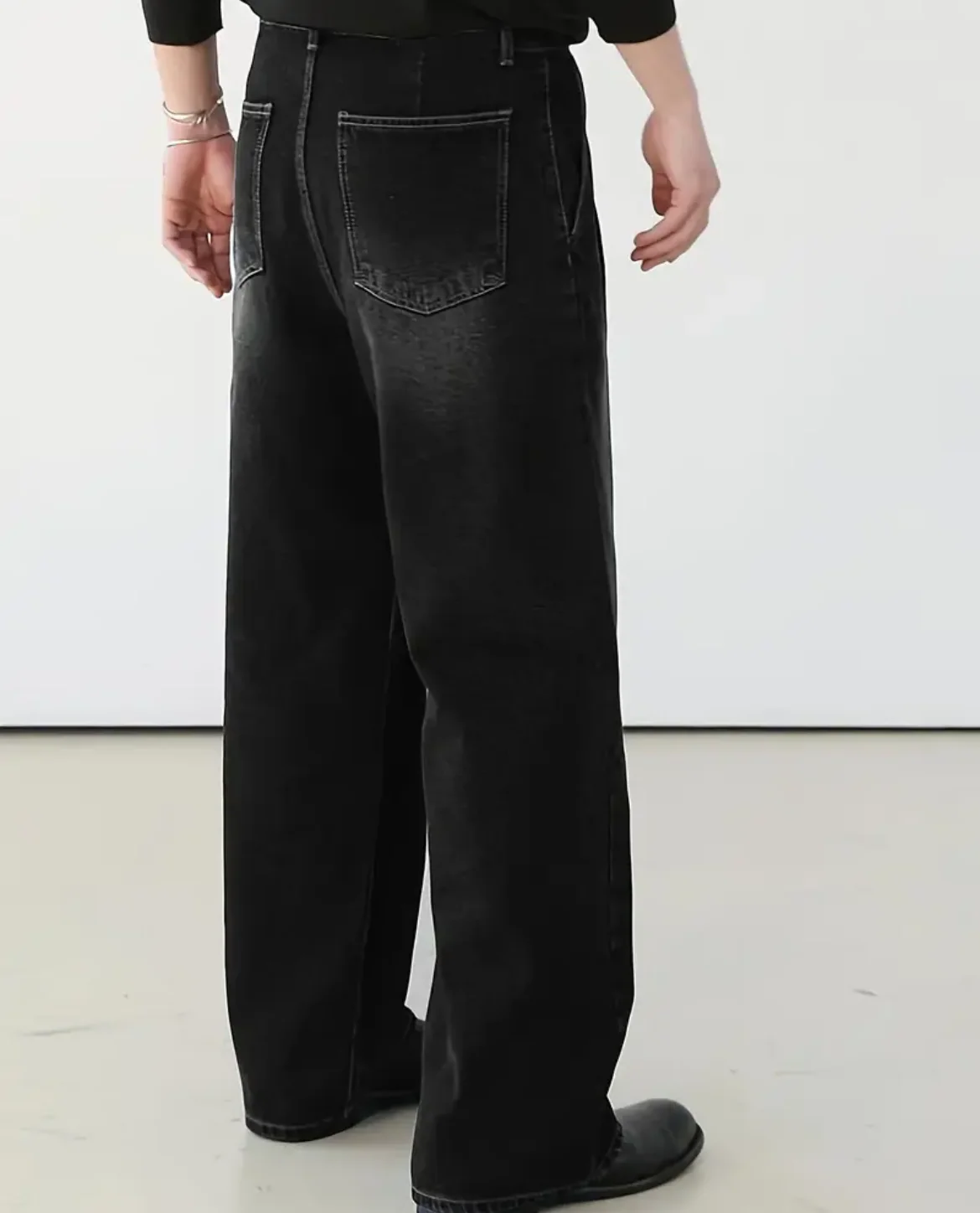 Parma Loose-Fit Jeans - Image 4