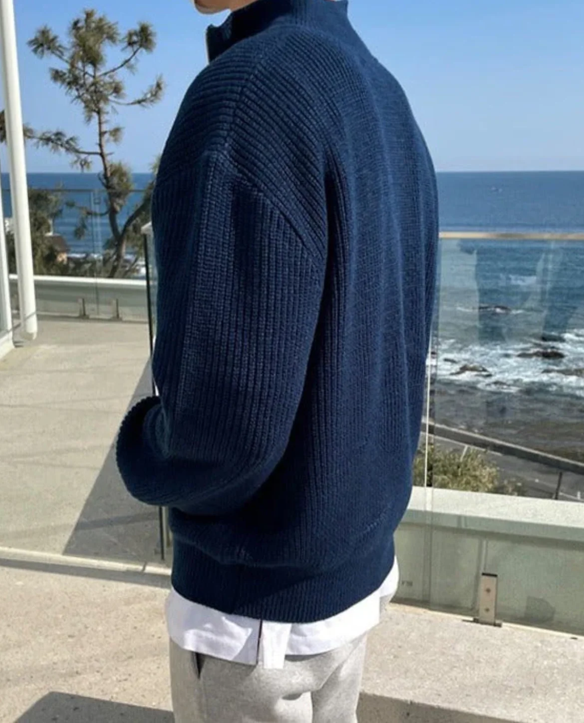 The Laruro Mock Neck Zip Sweater - Image 3