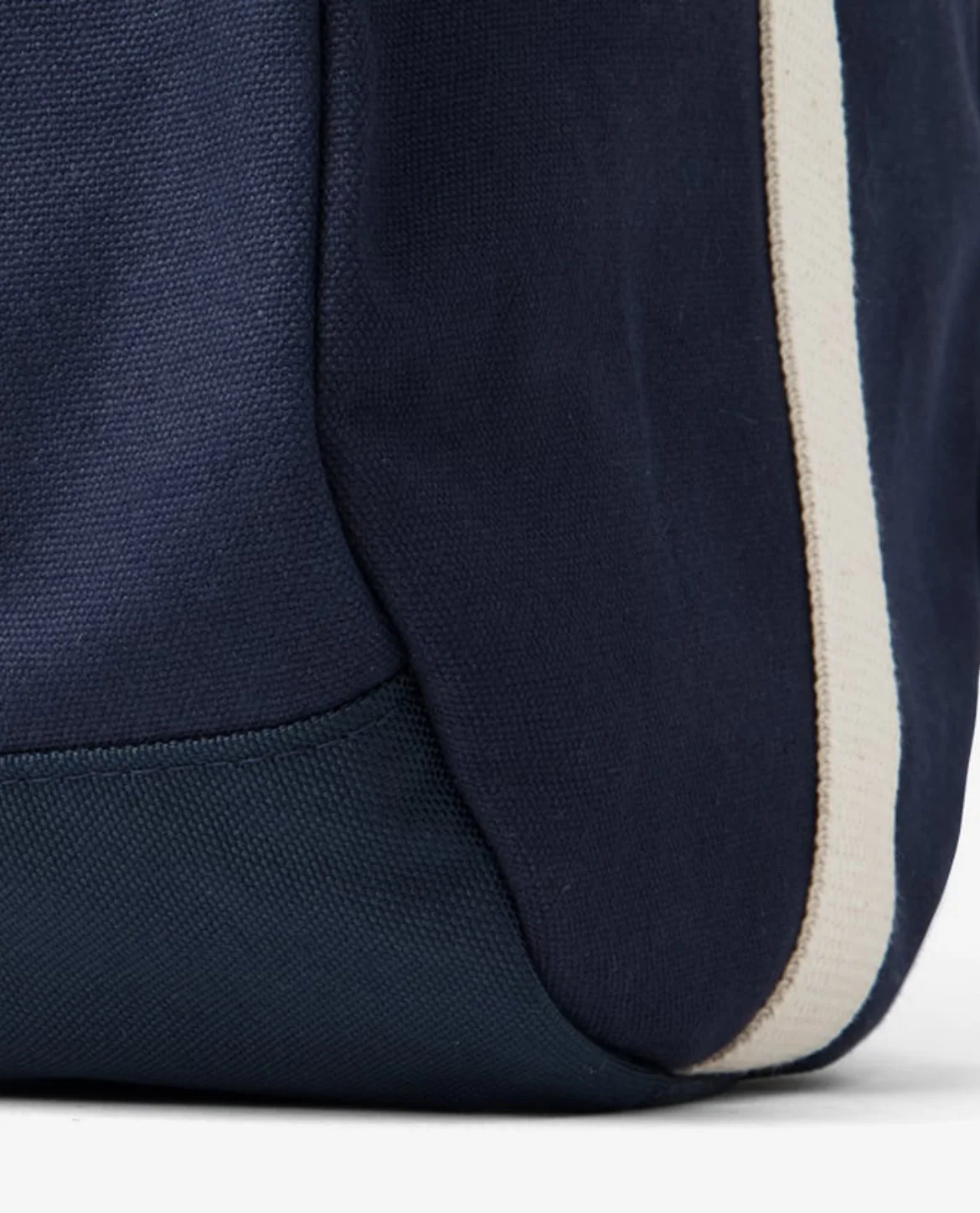 Renote Barrel Bag - Image 5