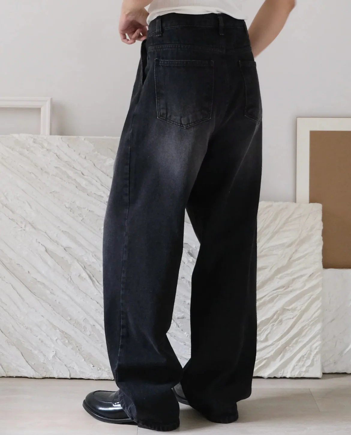 Venice Daily Straight-Leg Jeans - Image 3